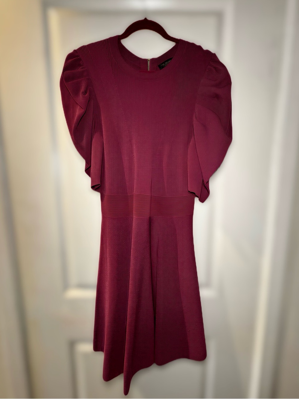 Ted Baker LLORNA Burgundy Puff Sleeve Ribbed Knit Skater Dress Ted Size 5 US 12